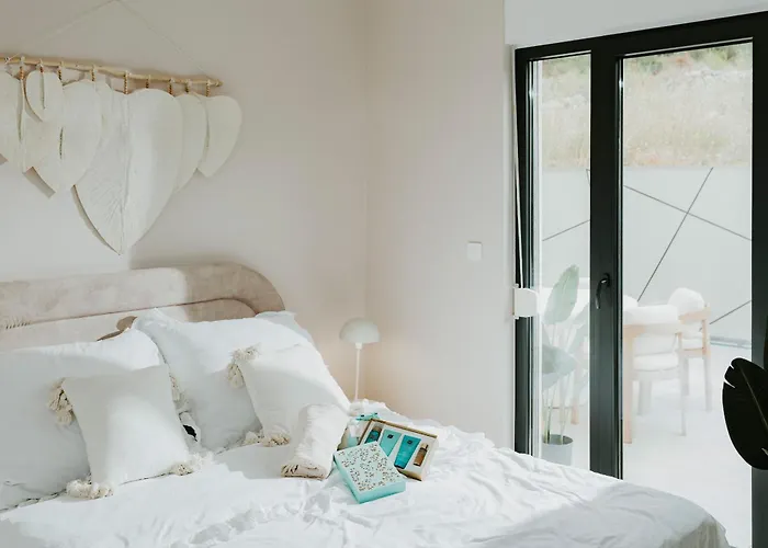 Sunset Waves Boutique Apartment *
