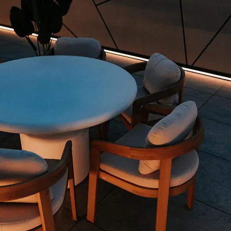 Sunset Waves Boutique Apartment