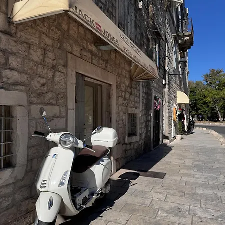 Sunset Waves Boutique * Trogir